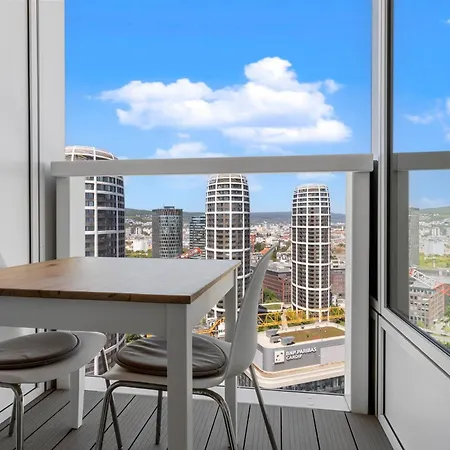 Lam Panorama Sky View Apartment